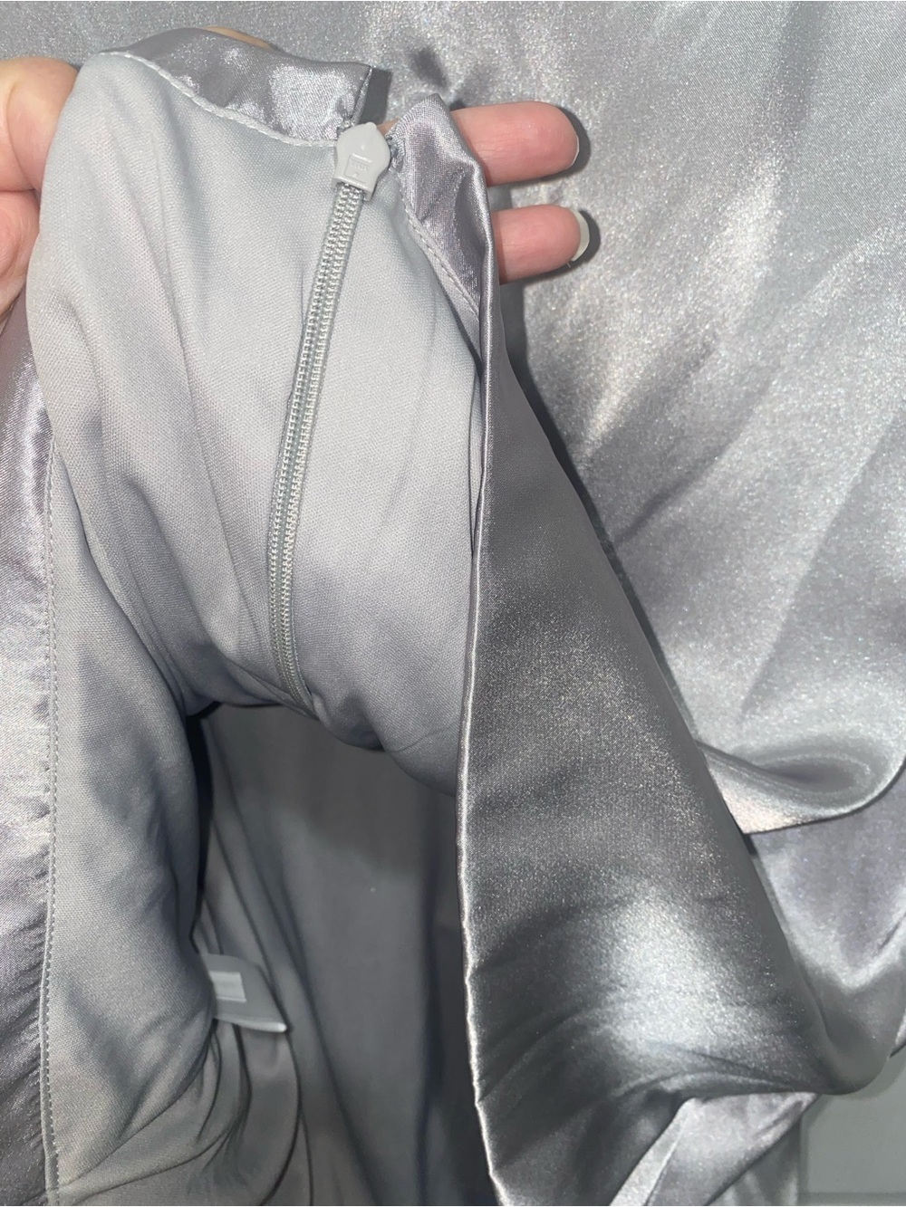 Alex Evenings 1X Silver Satin Draped V-Neck Sleeveless Camisole - Picture 7 of 8